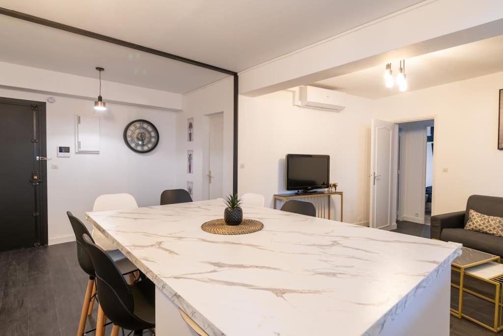 Superbe Appartement Centre Historique อาวีญง ภายนอก รูปภาพ