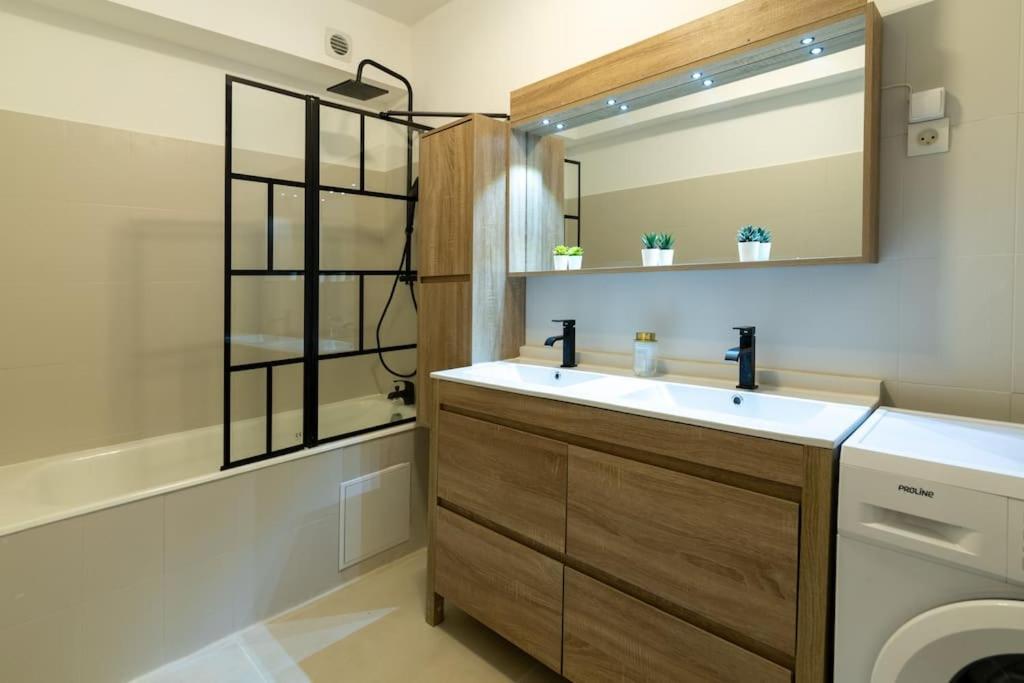 Superbe Appartement Centre Historique อาวีญง ภายนอก รูปภาพ